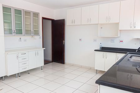Casa à venda com 160m², 3 quartos e 2 vagas Casa à venda com 160m², 3 quartos e 2 vagasCozinha