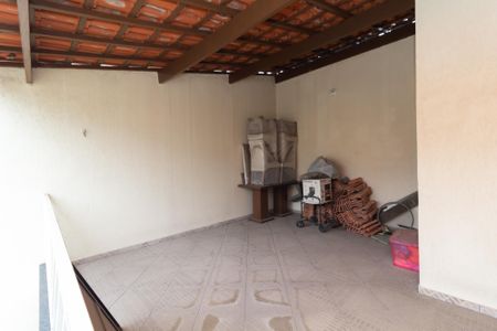 Casa à venda com 220m², 3 quartos e 2 vagasÁrea externa