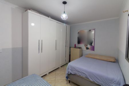 Casa à venda com 220m², 3 quartos e 2 vagasQuarto 2