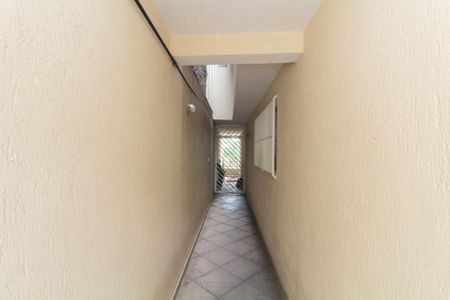 Casa à venda com 220m², 3 quartos e 2 vagasCorredor