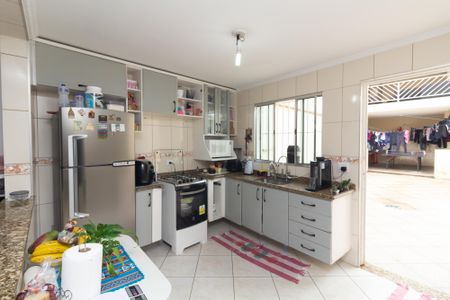 Casa à venda com 220m², 3 quartos e 2 vagasCozinha