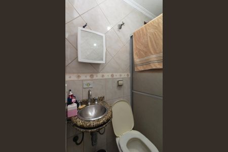 Casa à venda com 220m², 3 quartos e 2 vagasBanheiro 1