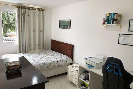 Casa à venda com 4 quartos, 166m² em Piratininga, Niterói