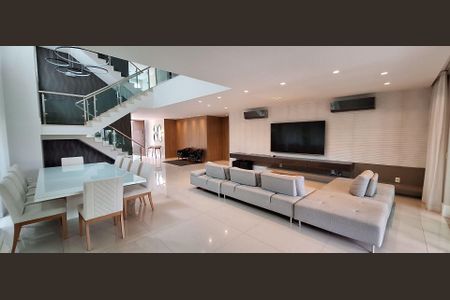 Casa à venda com 5 quartos, 552m² em Barra da Tijuca, Rio de Janeiro