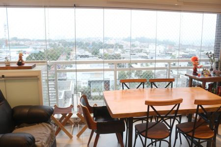 Apartamento à venda com 90m², 2 quartos e 2 vagasVaranda