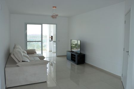 Apartamento para alugar com 3 quartos, 130m² em Vila Bonfim, Embu das Artes