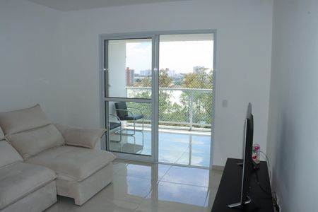 Apartamento para alugar com 3 quartos, 130m² em Vila Bonfim, Embu das Artes
