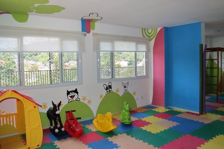 Apartamento para alugar com 138m², 3 quartos e 1 vagaÁrea comum