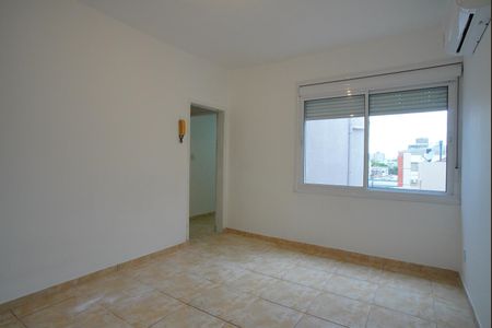 Sala de apartamento à venda com 2 quartos, 62m² em Navegantes, Porto Alegre