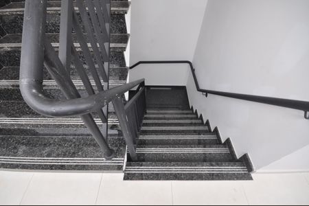 Studio à venda com 37m², 2 quartos e sem vagaEscada de acesso