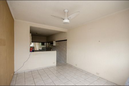 Sala de casa para alugar com 2 quartos, 60m² em Vila Pereira Cerca, São Paulo