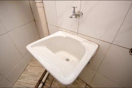 Casa para alugar com 60m², 2 quartos e 1 vagaÁrea de Serviço