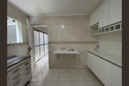 Casa à venda com 148m², 4 quartos e 2 vagas Casa à venda com 148m², 4 quartos e 2 vagasCozinha