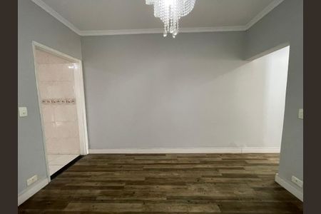 Casa à venda com 148m², 4 quartos e 2 vagas Casa à venda com 148m², 4 quartos e 2 vagasSala de Jantar