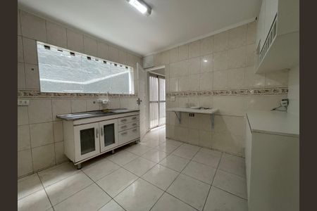 Casa à venda com 148m², 4 quartos e 2 vagas Casa à venda com 148m², 4 quartos e 2 vagasCozinha