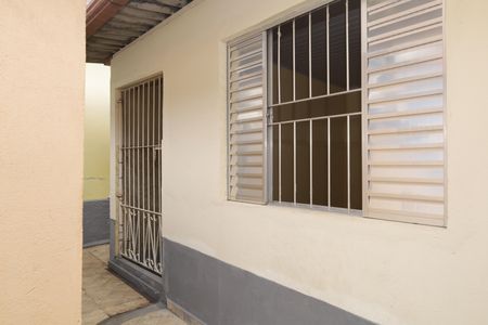 Casa para alugar com 60m², 2 quartos e sem vagaÁrea comum