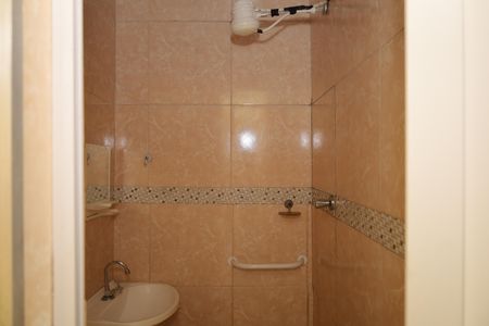 Casa para alugar com 60m², 2 quartos e sem vagaBanheiro da Suíte 1