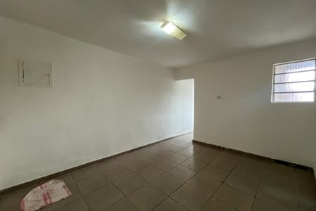 Quarto de casa para alugar com 1 quarto, 80m² em Jardim do Tiro, São Paulo
