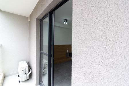 Studio para alugar com 26m², 1 quarto e sem vaga Studio para alugar com 26m², 1 quarto e sem vagaVaranda