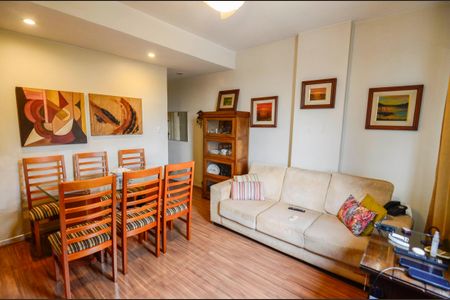 Apartamento à venda com 72m², 3 quartos e 1 vaga Apartamento à venda com 72m², 3 quartos e 1 vagaSala