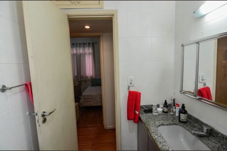 Apartamento à venda com 72m², 3 quartos e 1 vaga Apartamento à venda com 72m², 3 quartos e 1 vagaBanheiro