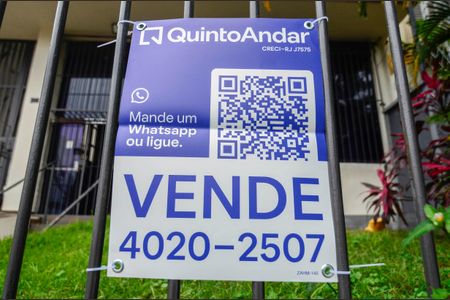 Apartamento à venda com 72m², 3 quartos e 1 vaga Apartamento à venda com 72m², 3 quartos e 1 vagaFachada