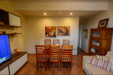 Apartamento à venda com 72m², 3 quartos e 1 vaga Apartamento à venda com 72m², 3 quartos e 1 vagaSala