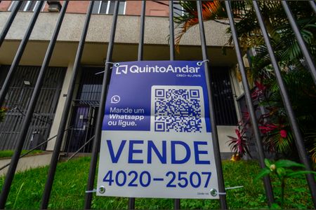 Apartamento à venda com 72m², 3 quartos e 1 vaga Apartamento à venda com 72m², 3 quartos e 1 vagaFachada