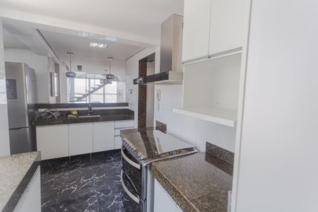 Apartamento à venda com 105m², 2 quartos e 3 vagas Apartamento à venda com 105m², 2 quartos e 3 vagasCozinha/Área de Serviço