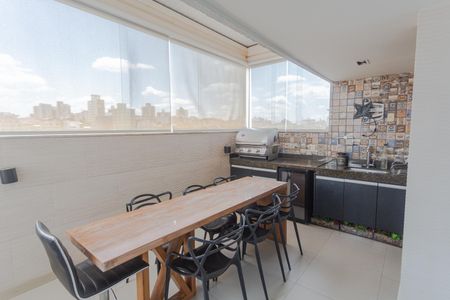 Apartamento à venda com 105m², 2 quartos e 3 vagas Apartamento à venda com 105m², 2 quartos e 3 vagasEspaço Gourmet
