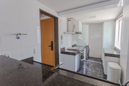 Apartamento à venda com 105m², 2 quartos e 3 vagas Apartamento à venda com 105m², 2 quartos e 3 vagasCozinha/Área de Serviço