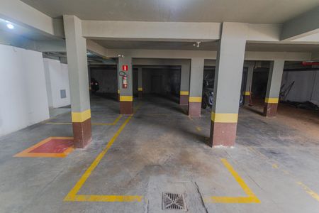 Apartamento à venda com 105m², 2 quartos e 3 vagas Apartamento à venda com 105m², 2 quartos e 3 vagasGaragem