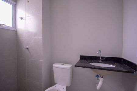 Banheiro  de apartamento à venda com 1 quarto, 24m² em Vila Nair, São Paulo