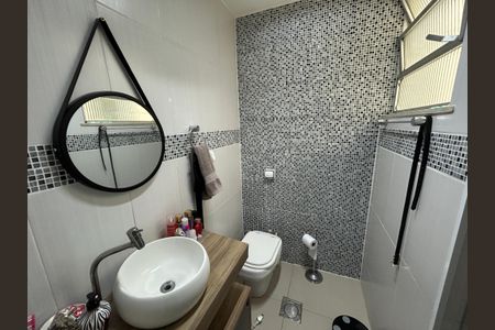 Apartamento à venda com 110m², 3 quartos e 2 vagasBanheiro 1