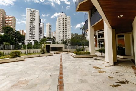 Apartamento à venda com 214m², 3 quartos e 3 vagas Apartamento à venda com 214m², 3 quartos e 3 vagasÁrea comum