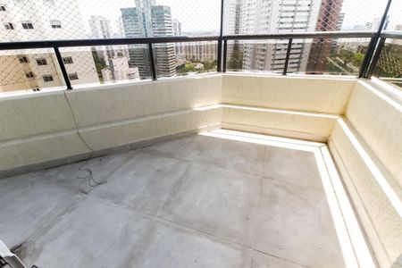 Apartamento à venda com 214m², 3 quartos e 3 vagas Apartamento à venda com 214m², 3 quartos e 3 vagasVaranda gourmet