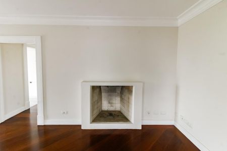 Apartamento à venda com 214m², 3 quartos e 3 vagas Apartamento à venda com 214m², 3 quartos e 3 vagasDetalhe - Sala 1 (Lareira)