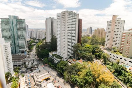 Apartamento à venda com 214m², 3 quartos e 3 vagas Apartamento à venda com 214m², 3 quartos e 3 vagasVista - Sala 2