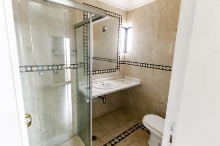 Apartamento à venda com 214m², 3 quartos e 3 vagas Apartamento à venda com 214m², 3 quartos e 3 vagasBanheiro da Suíte 1
