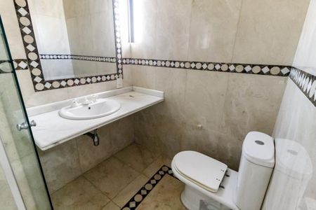 Apartamento à venda com 214m², 3 quartos e 3 vagas Apartamento à venda com 214m², 3 quartos e 3 vagasBanheiro da Suíte 1