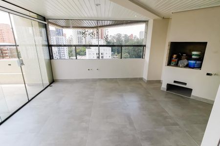 Apartamento à venda com 214m², 3 quartos e 3 vagas Apartamento à venda com 214m², 3 quartos e 3 vagasVaranda gourmet