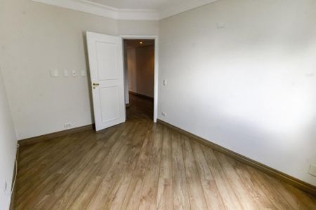 Apartamento à venda com 214m², 3 quartos e 3 vagas Apartamento à venda com 214m², 3 quartos e 3 vagasQuarto