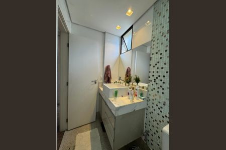 Apartamento à venda com 93m², 3 quartos e 2 vagasBanheiro da Suíte 1