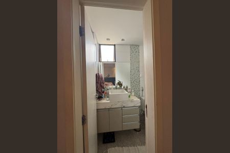 Apartamento à venda com 93m², 3 quartos e 2 vagasBanheiro da Suíte 1