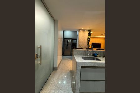 Apartamento à venda com 93m², 3 quartos e 2 vagasCozinha