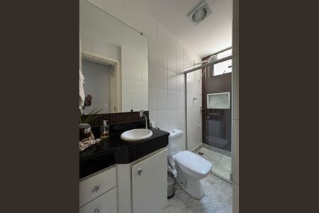 Apartamento à venda com 93m², 3 quartos e 2 vagasBanheiro 