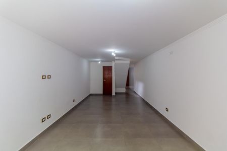 Casa para alugar com 3 quartos, 150m² em Jardim Ibitirama, São Paulo