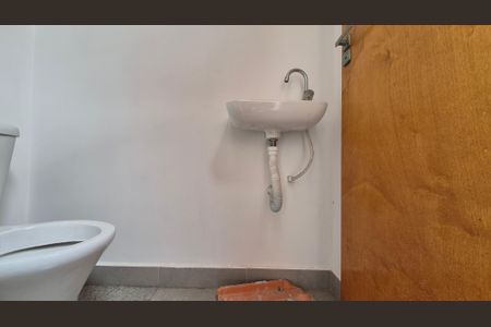 Apartamento à venda com 106m², 2 quartos e 1 vaga Apartamento à venda com 106m², 2 quartos e 1 vagaBanheiro de Serviço