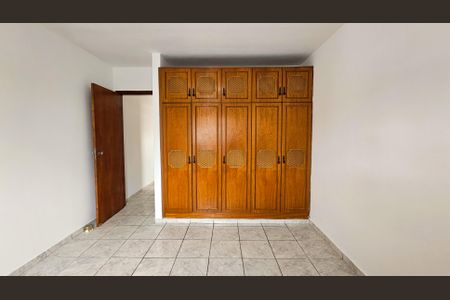 Casa à venda com 120m², 4 quartos e 2 vagas Casa à venda com 120m², 4 quartos e 2 vagasQuarto 4