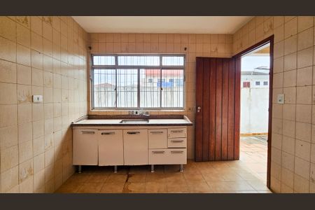 Casa à venda com 120m², 4 quartos e 2 vagas Casa à venda com 120m², 4 quartos e 2 vagasCozinha